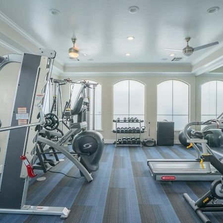 Posh 2Bd - Midtown - Gym, Pool, W-D, Parking - Sleeps 8 Apartman Phoenix Kültér fotó